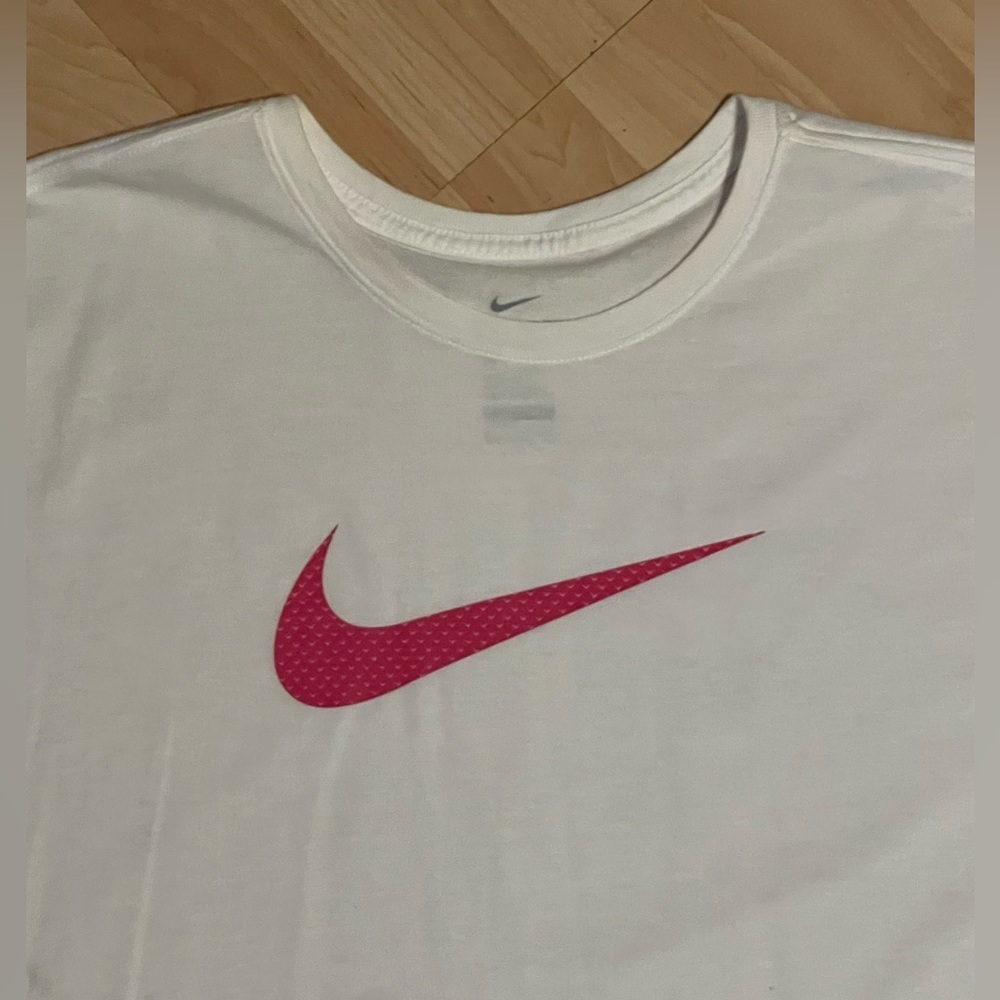 Nike White Tee with Pink Swoosh- Size XXL - Picture 4 of 4